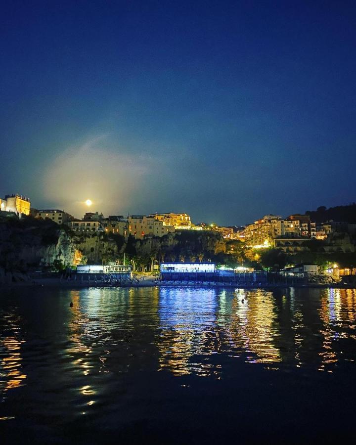 Vila A 300 Passi Dal Mare Tropea Exteriér fotografie